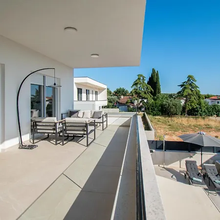 Nini House With Sea View In Pomer,istria *