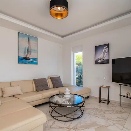 Nini House With Sea View In Pomer,istria *