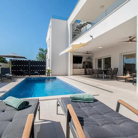Villa Nini House , Beautiful Sea View With Jacuzzi By Istrabook *