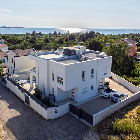 Nini House With Sea View In Pomer,istria Villa *