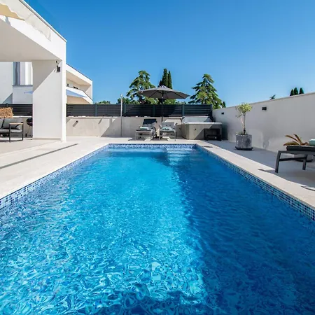 Nini House , Beautiful Sea View With Jacuzzi By Istrabook Villa Peroj
